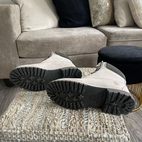 Grey Timberlands - Picture 5 of 6